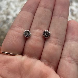 Kendra Scott Stud Earrings In Platinum Drusy